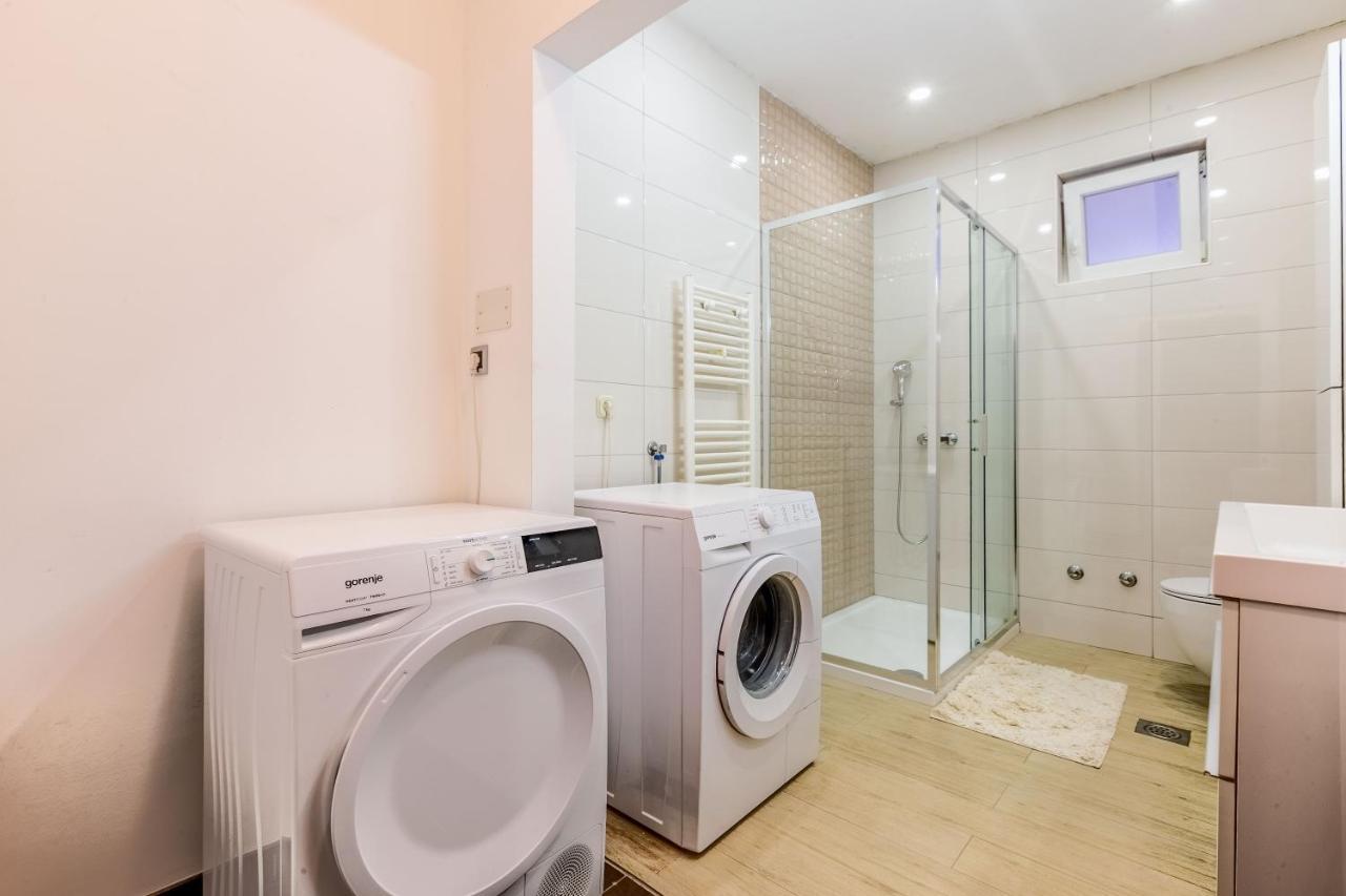 Rs Two Bedroom Apartment Sukosan Exterior photo