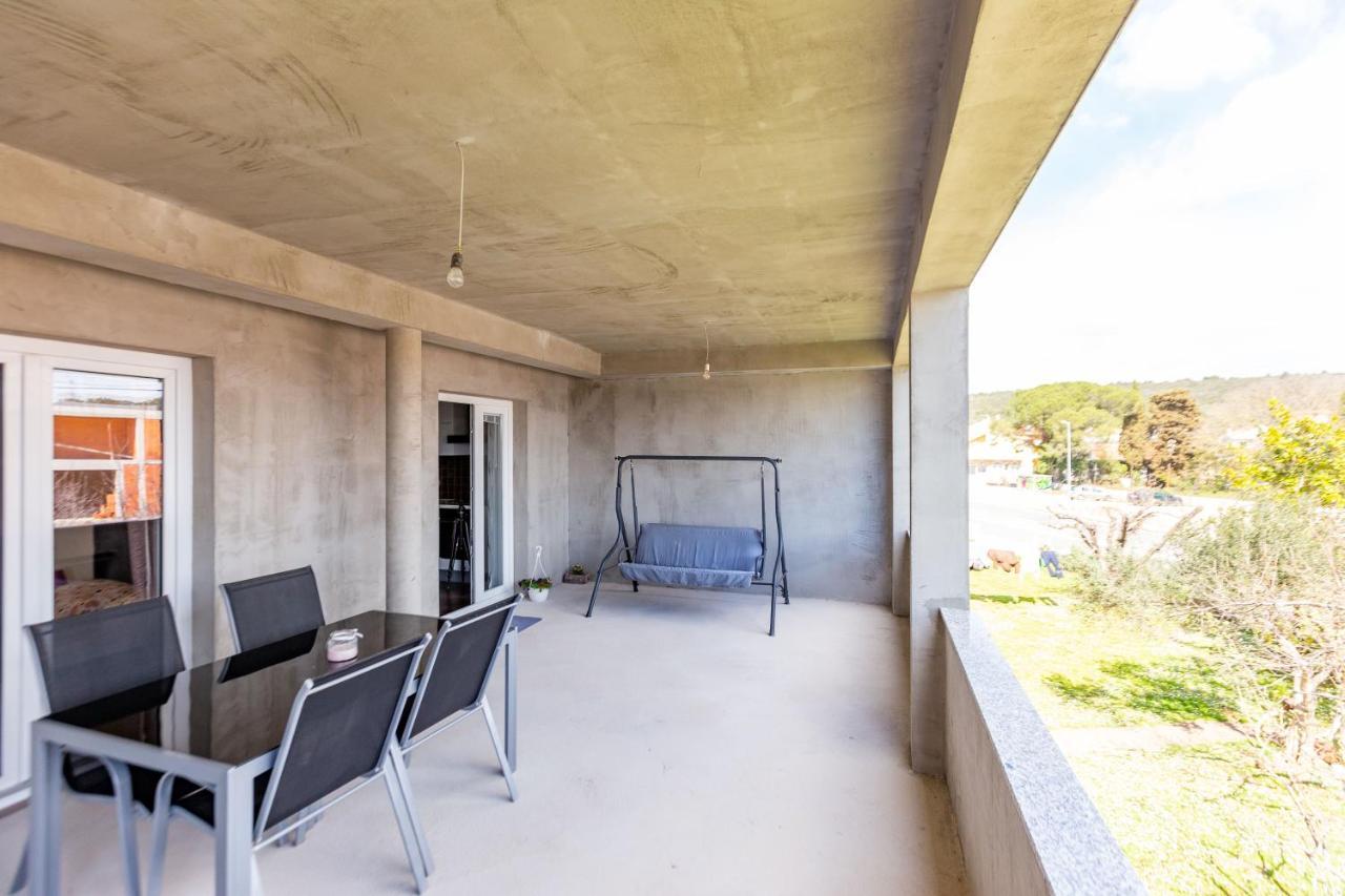 Rs Two Bedroom Apartment Sukosan Exterior photo